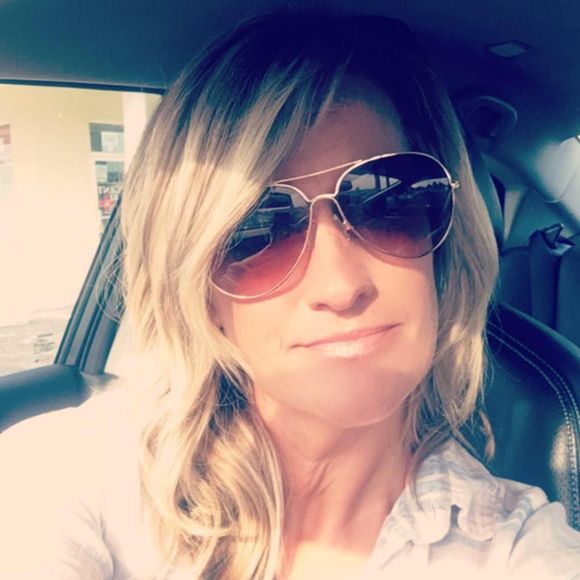 Meet the Posher Other - Meet your Posher, Sara